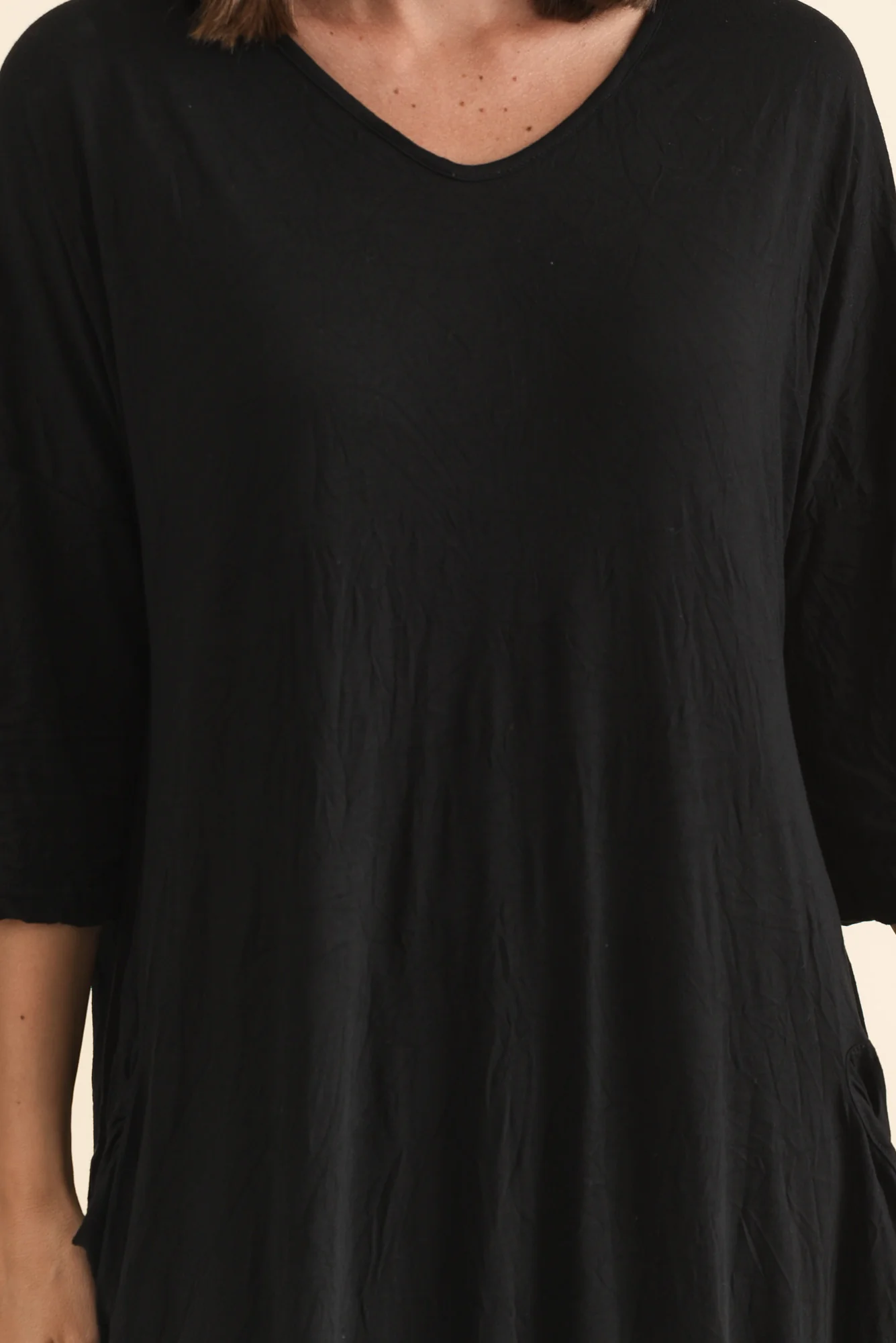 Travel Black Crinkle Cotton Sleeved Maxi Dress - Image 5