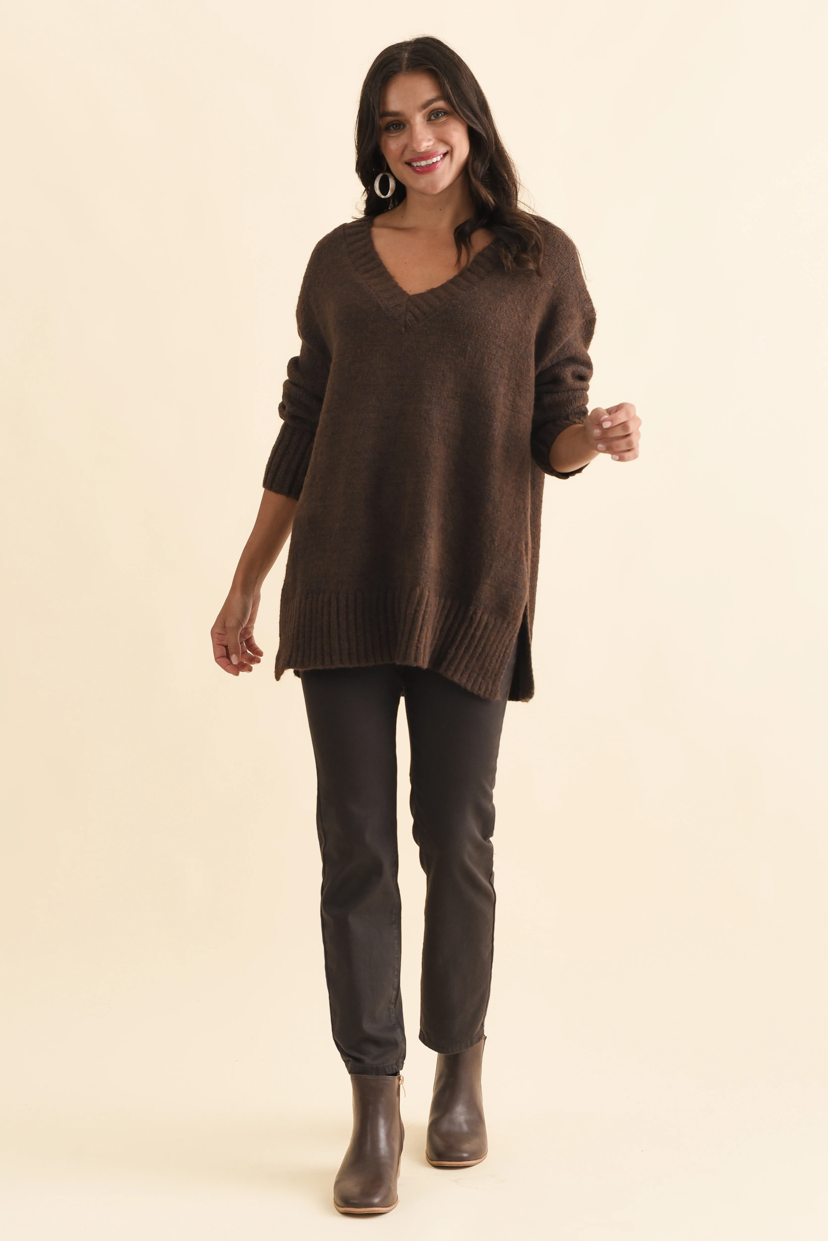 Brilla Chocolate V Neck Jumper - Image 2